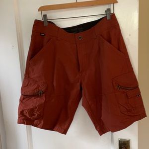 Kuhl cargo shorts size 32 irregular new